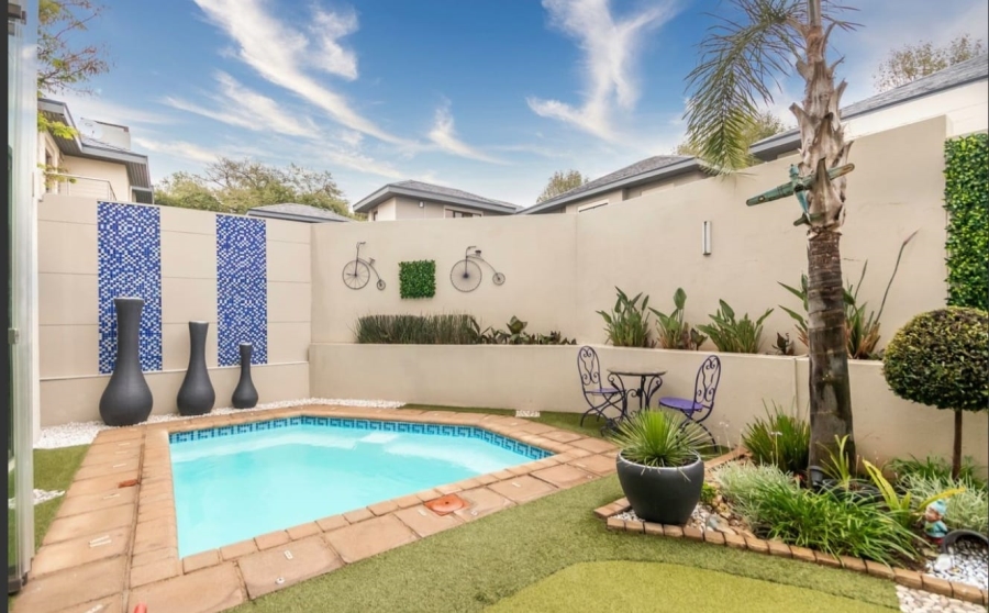 3 Bedroom Property for Sale in Birdhaven Gauteng