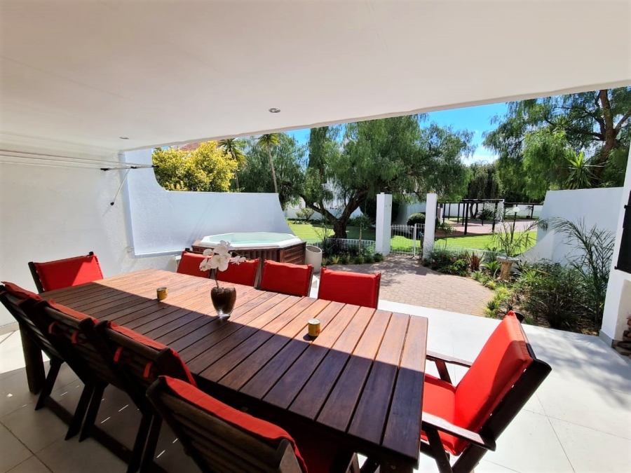 3 Bedroom Property for Sale in Sunset Cove Gauteng