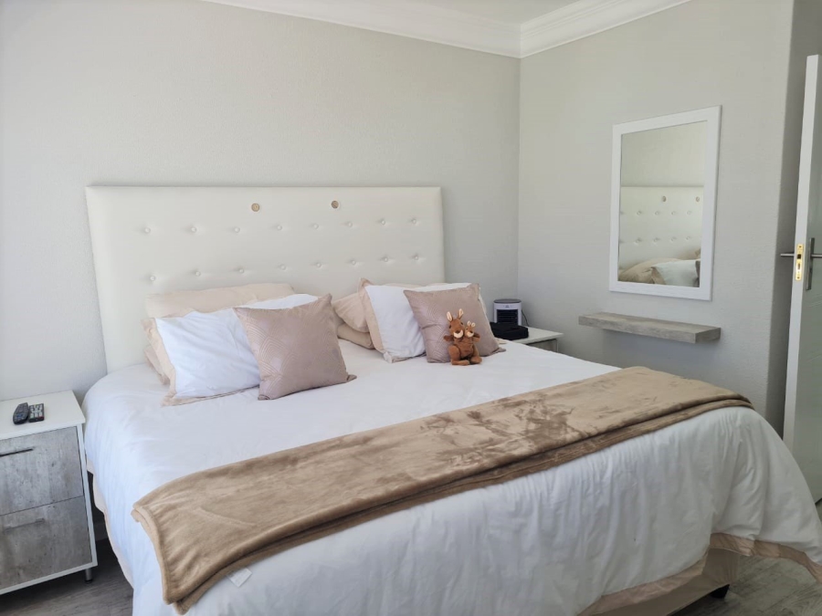 3 Bedroom Property for Sale in Sunset Cove Gauteng