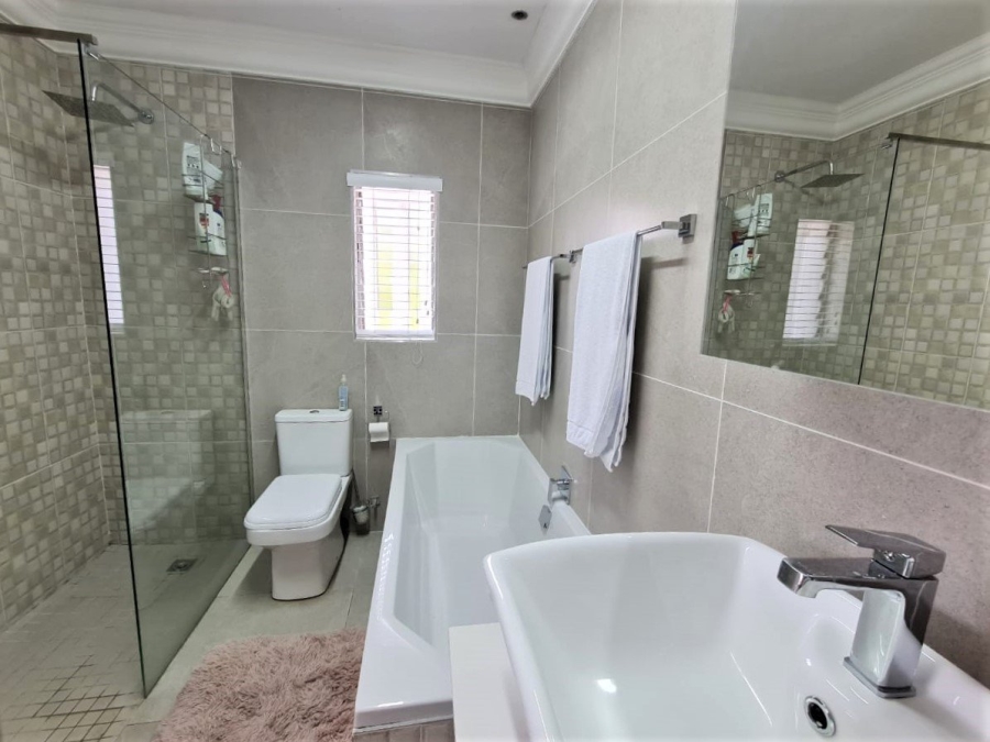 3 Bedroom Property for Sale in Sunset Cove Gauteng