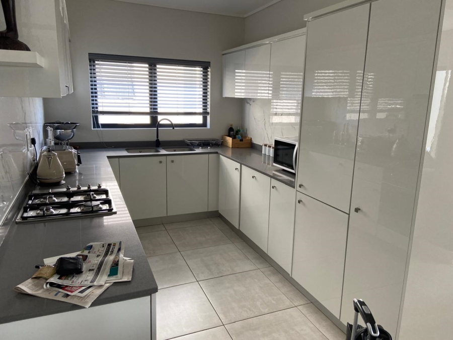 To Let 3 Bedroom Property for Rent in The Polofields Gauteng