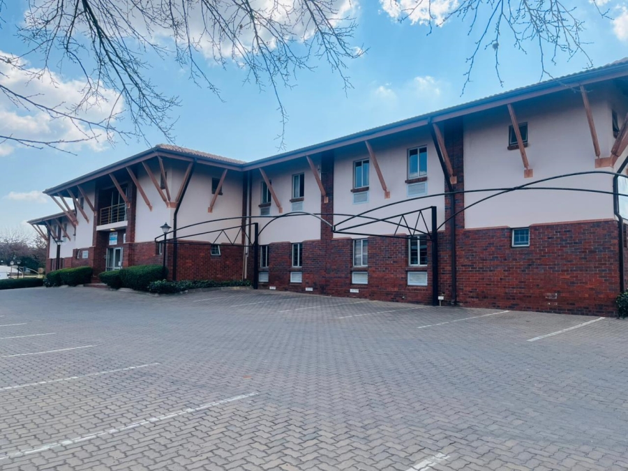 To Let commercial Property for Rent in Randjespark Gauteng