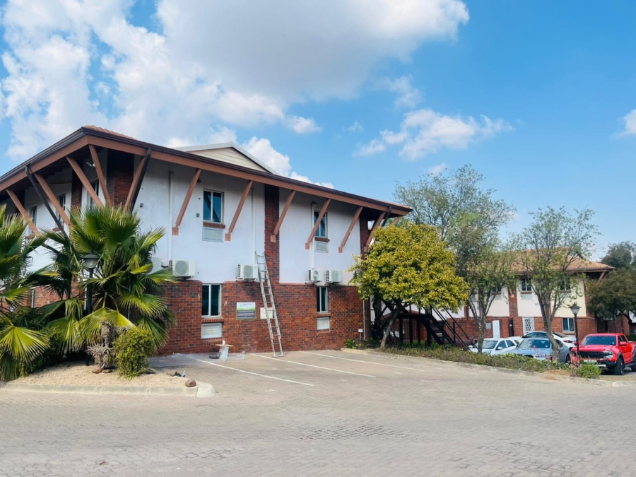 To Let commercial Property for Rent in Randjespark Gauteng