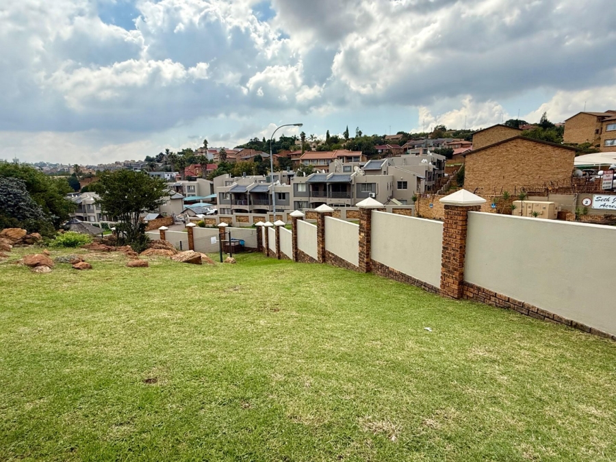 2 Bedroom Property for Sale in Winchester Hills Gauteng