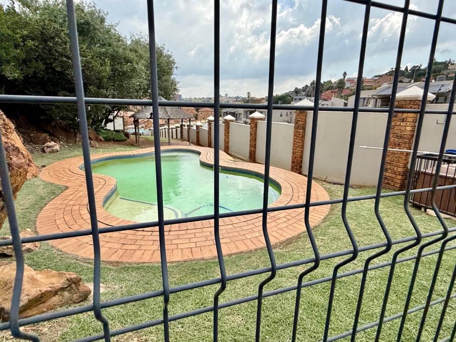 2 Bedroom Property for Sale in Winchester Hills Gauteng