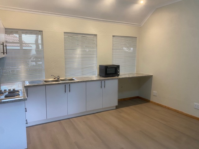 To Let 1 Bedroom Property for Rent in Magaliessig Gauteng
