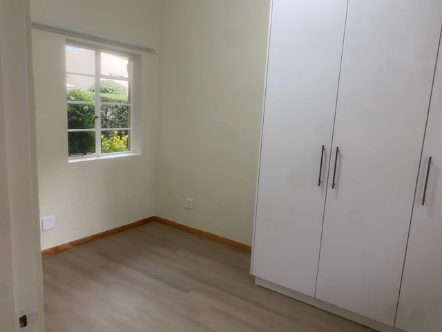 To Let 1 Bedroom Property for Rent in Magaliessig Gauteng