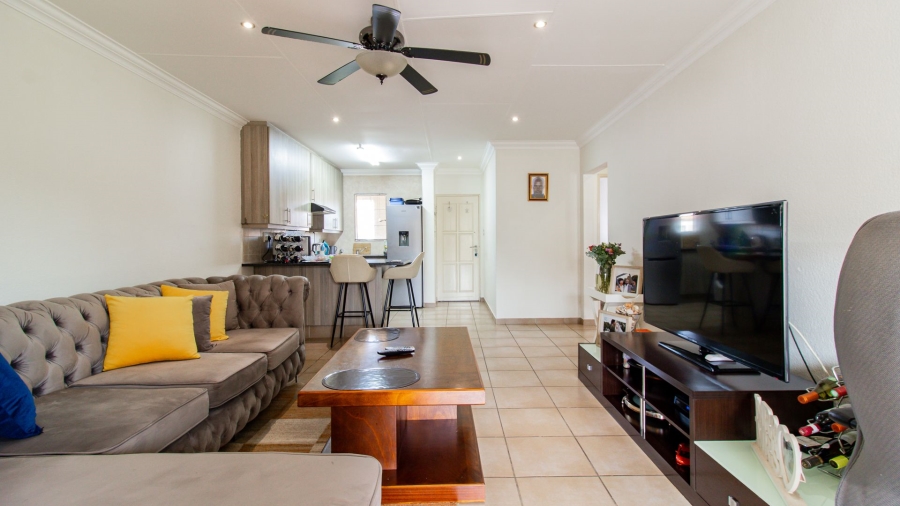 2 Bedroom Property for Sale in Oakdene Gauteng