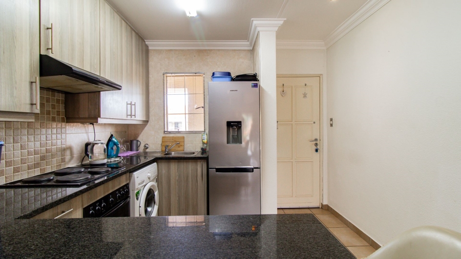 2 Bedroom Property for Sale in Oakdene Gauteng