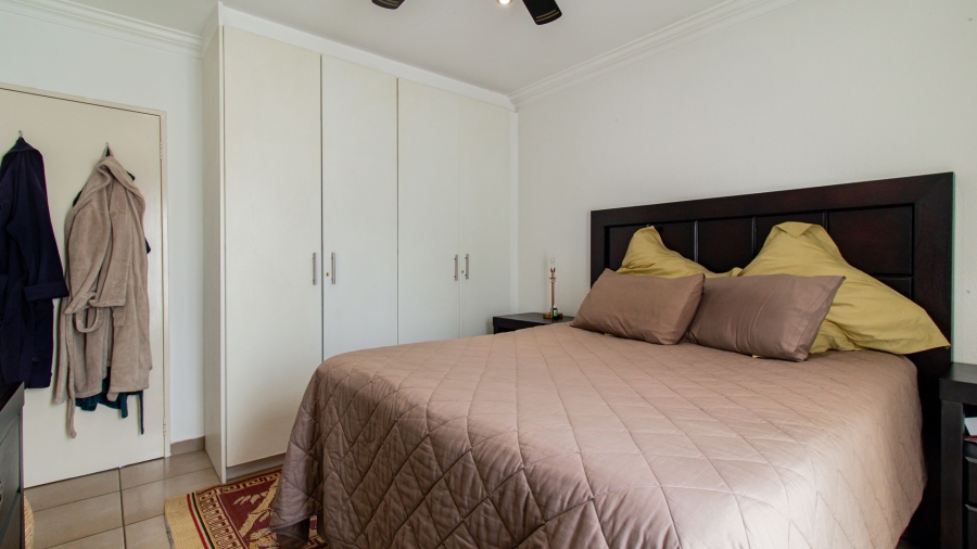 2 Bedroom Property for Sale in Oakdene Gauteng