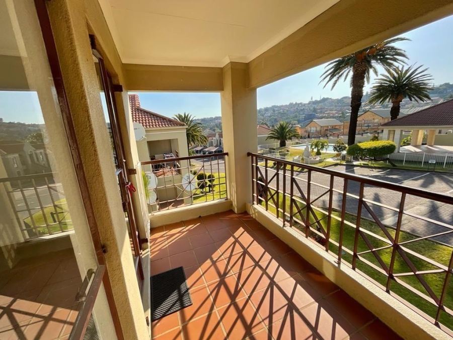 2 Bedroom Property for Sale in Oakdene Gauteng