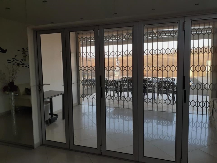  Bedroom Property for Sale in Sunrella Gauteng
