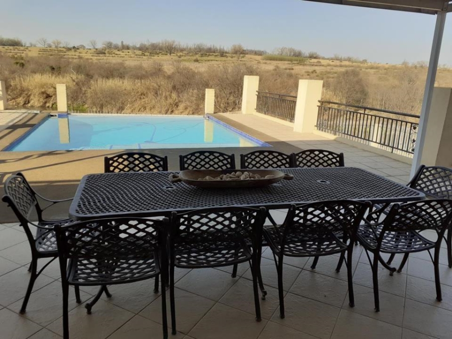  Bedroom Property for Sale in Sunrella Gauteng
