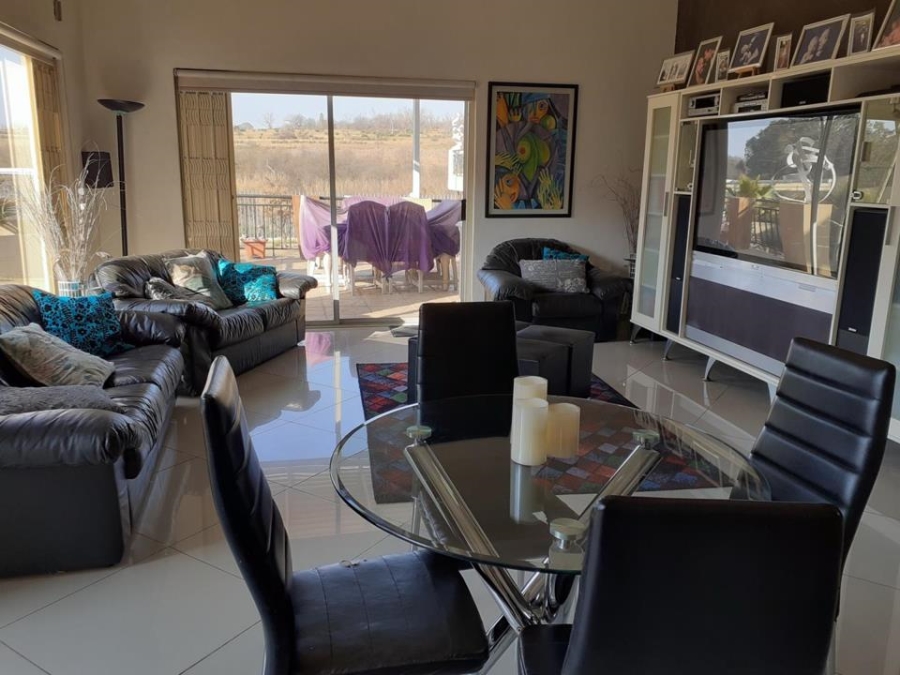 Bedroom Property for Sale in Sunrella Gauteng