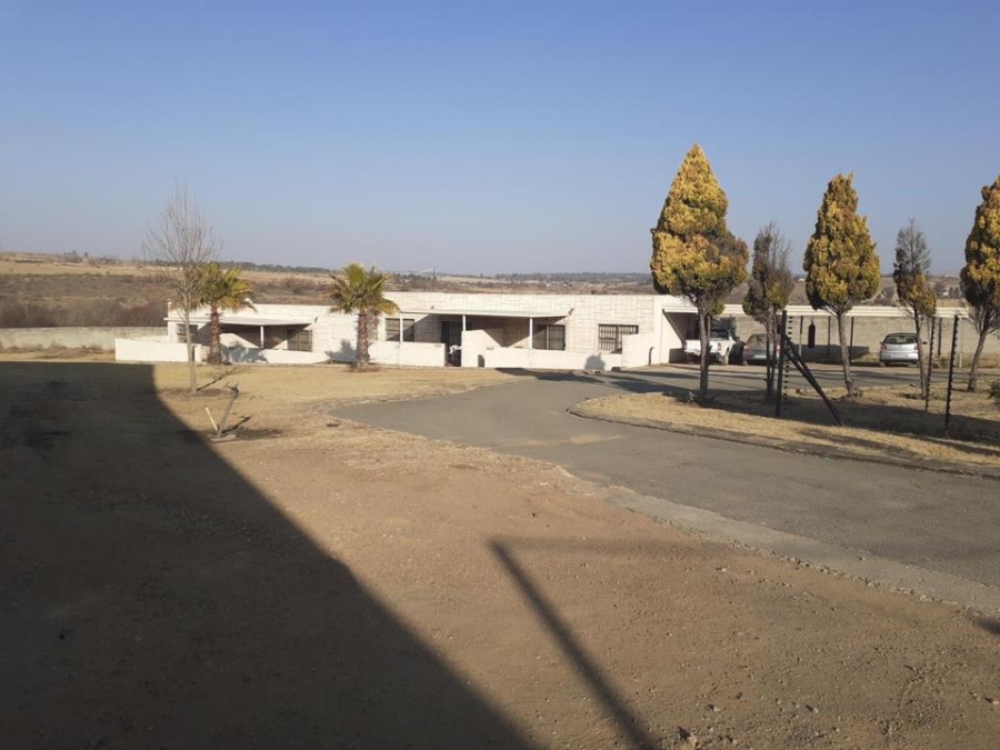  Bedroom Property for Sale in Sunrella Gauteng