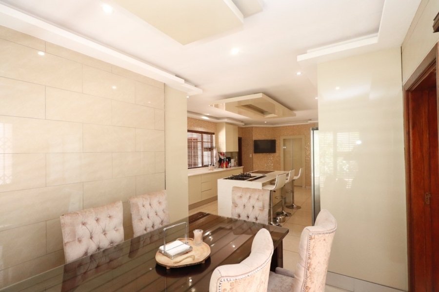 5 Bedroom Property for Sale in Bryanston Gauteng