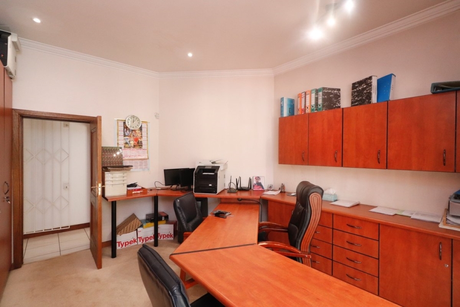 5 Bedroom Property for Sale in Bryanston Gauteng