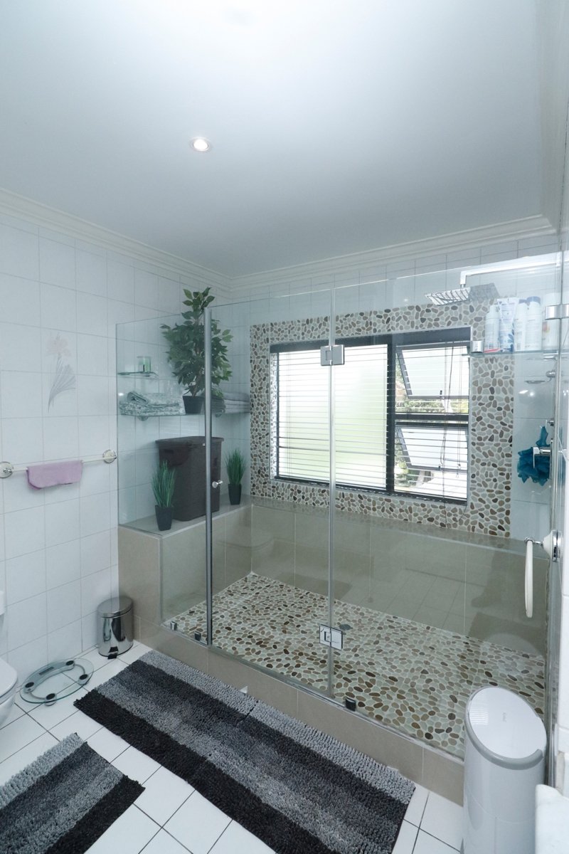 5 Bedroom Property for Sale in Bryanston Gauteng