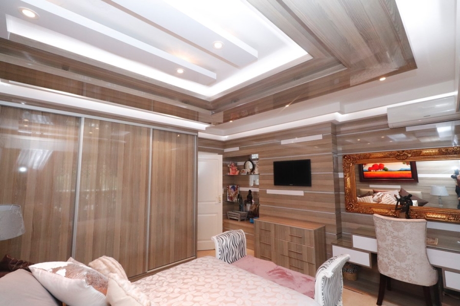 5 Bedroom Property for Sale in Bryanston Gauteng