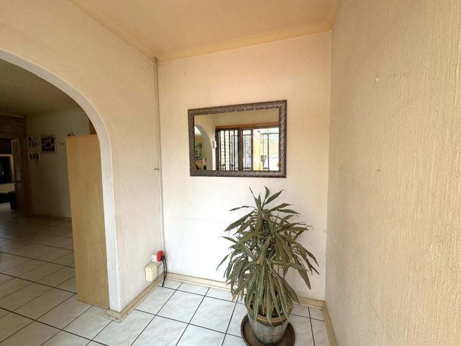 4 Bedroom Property for Sale in Elma Park Gauteng