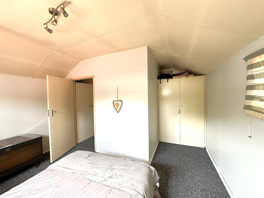 4 Bedroom Property for Sale in Elma Park Gauteng