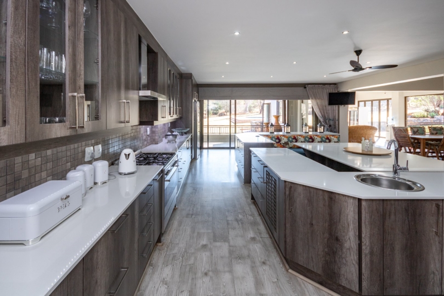 7 Bedroom Property for Sale in Pinehaven Gauteng