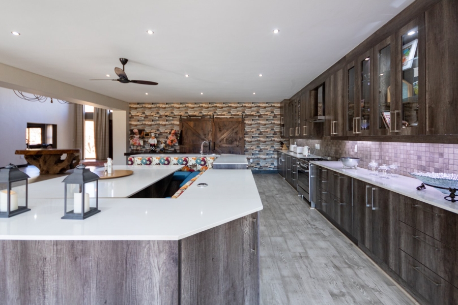 7 Bedroom Property for Sale in Pinehaven Gauteng