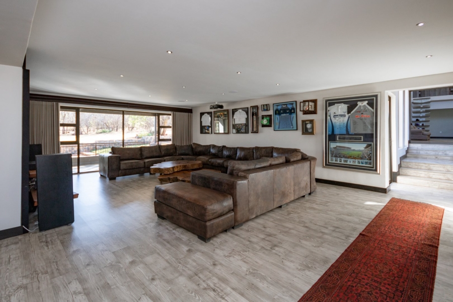 7 Bedroom Property for Sale in Pinehaven Gauteng