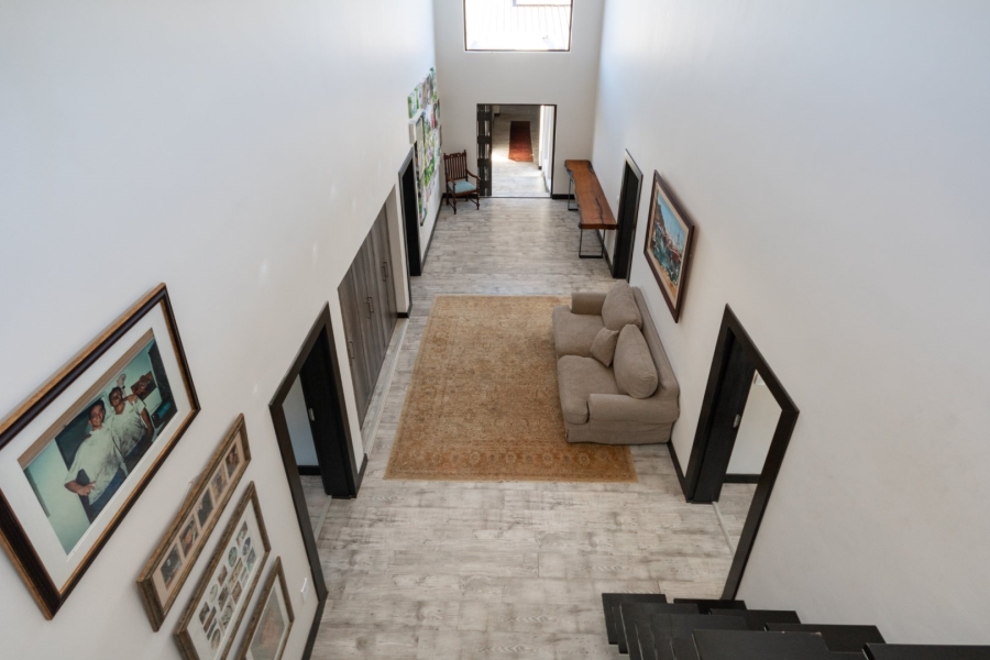 7 Bedroom Property for Sale in Pinehaven Gauteng