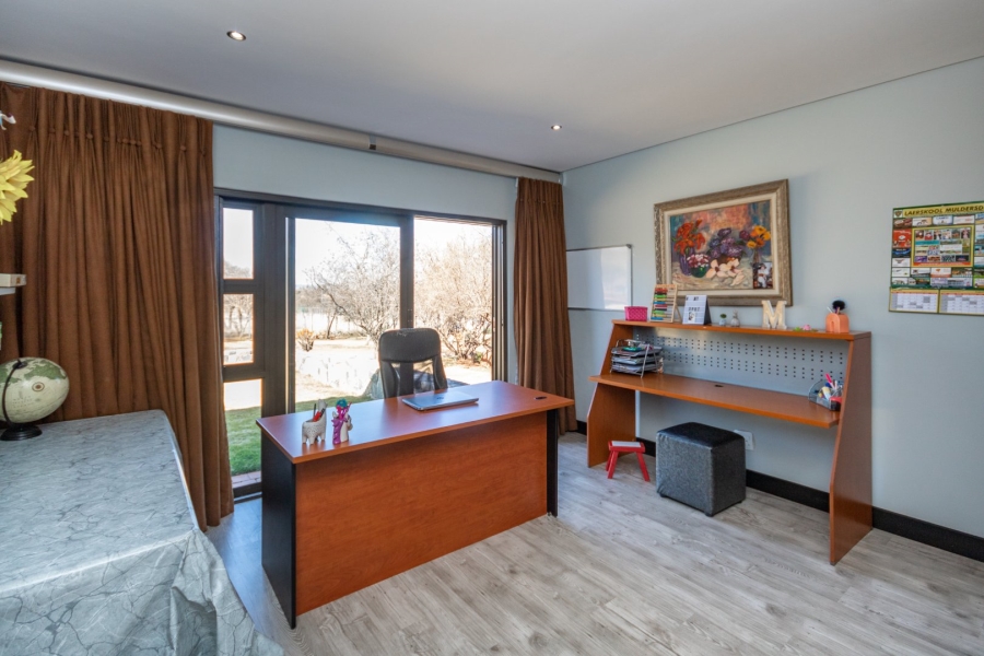 7 Bedroom Property for Sale in Pinehaven Gauteng