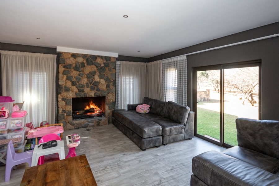 7 Bedroom Property for Sale in Pinehaven Gauteng