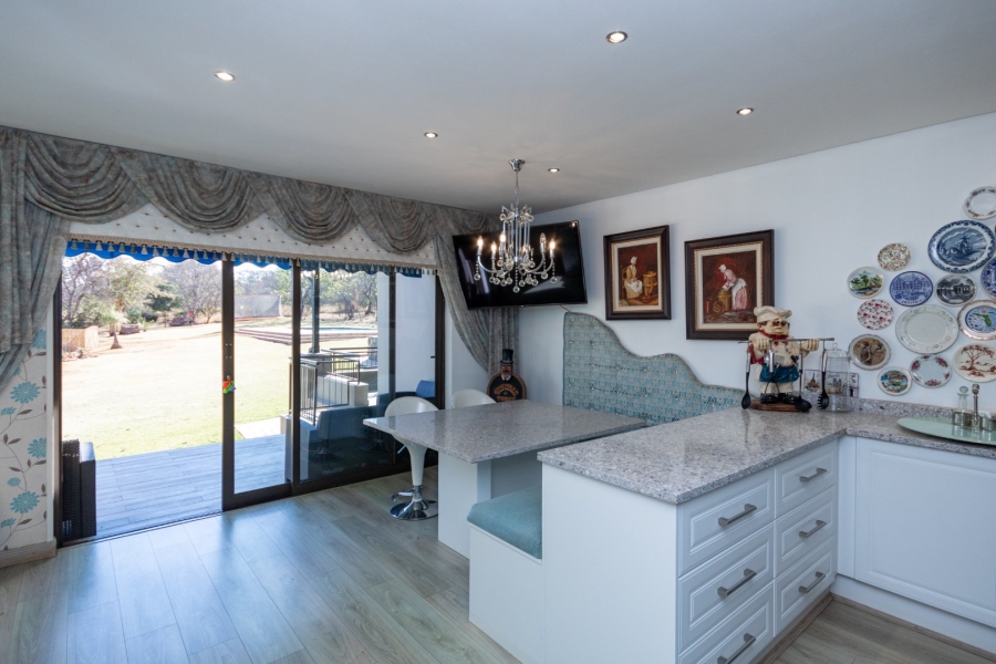7 Bedroom Property for Sale in Pinehaven Gauteng