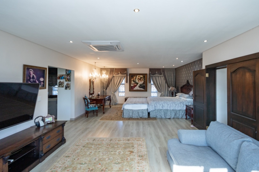 7 Bedroom Property for Sale in Pinehaven Gauteng