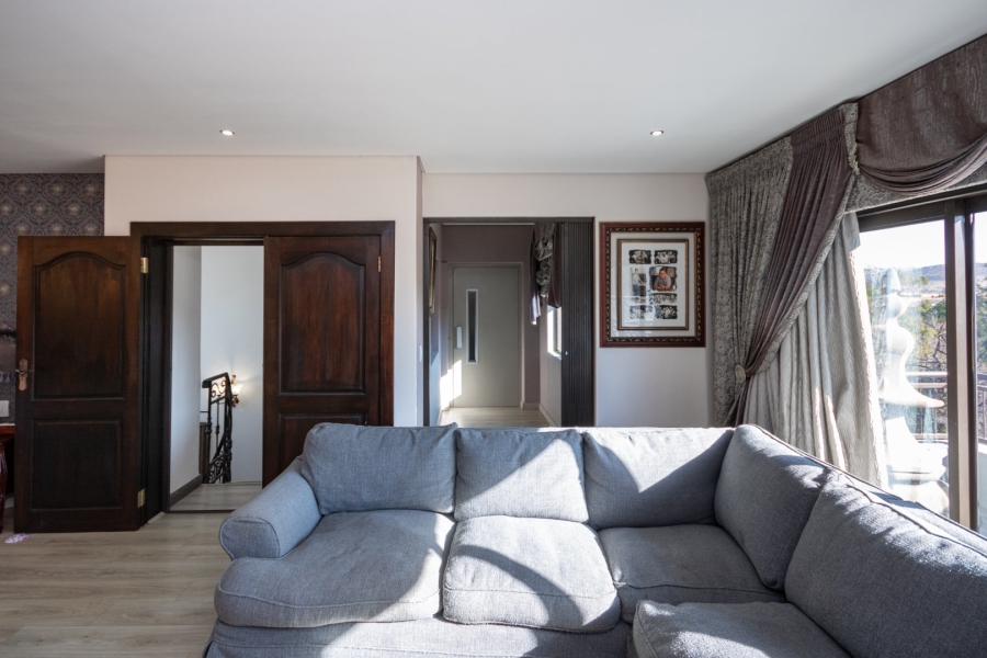 7 Bedroom Property for Sale in Pinehaven Gauteng