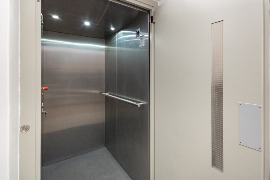 7 Bedroom Property for Sale in Pinehaven Gauteng