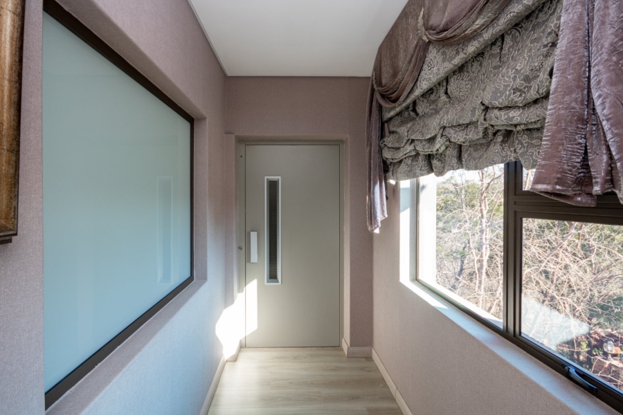 7 Bedroom Property for Sale in Pinehaven Gauteng