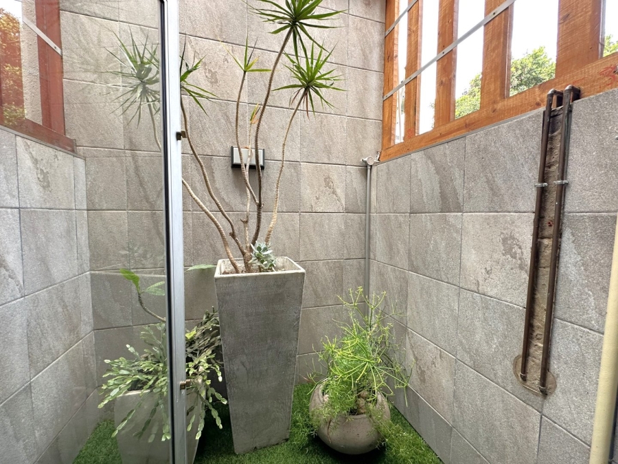 5 Bedroom Property for Sale in Kensington Gauteng