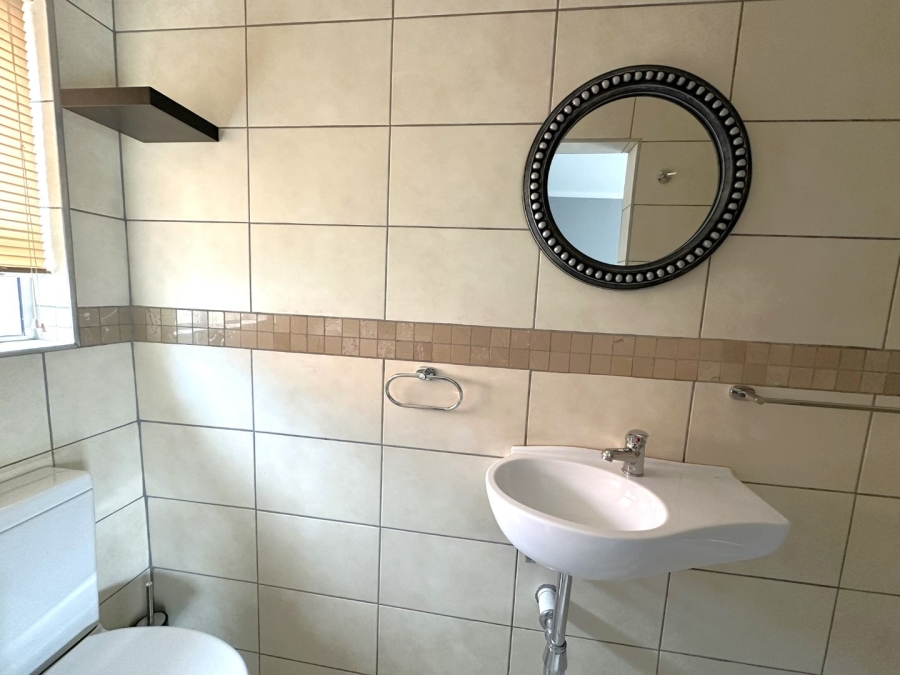 5 Bedroom Property for Sale in Kensington Gauteng