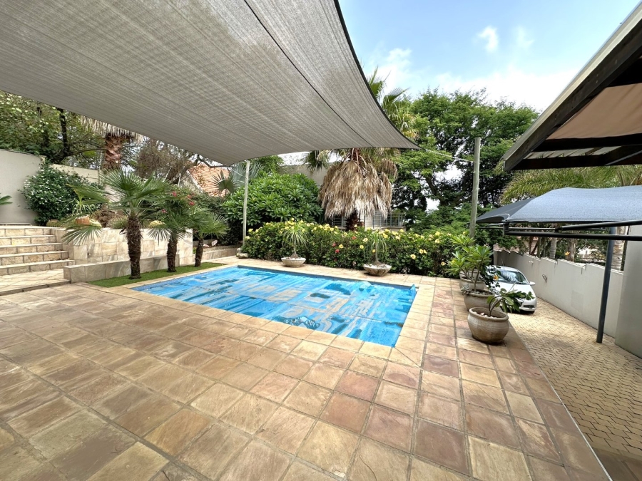 5 Bedroom Property for Sale in Kensington Gauteng