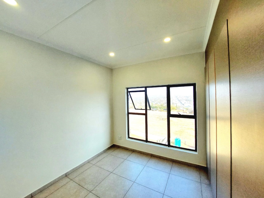 1 Bedroom Property for Sale in Greenstone Hill Gauteng