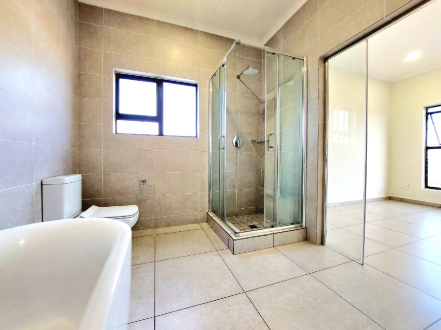 1 Bedroom Property for Sale in Greenstone Hill Gauteng