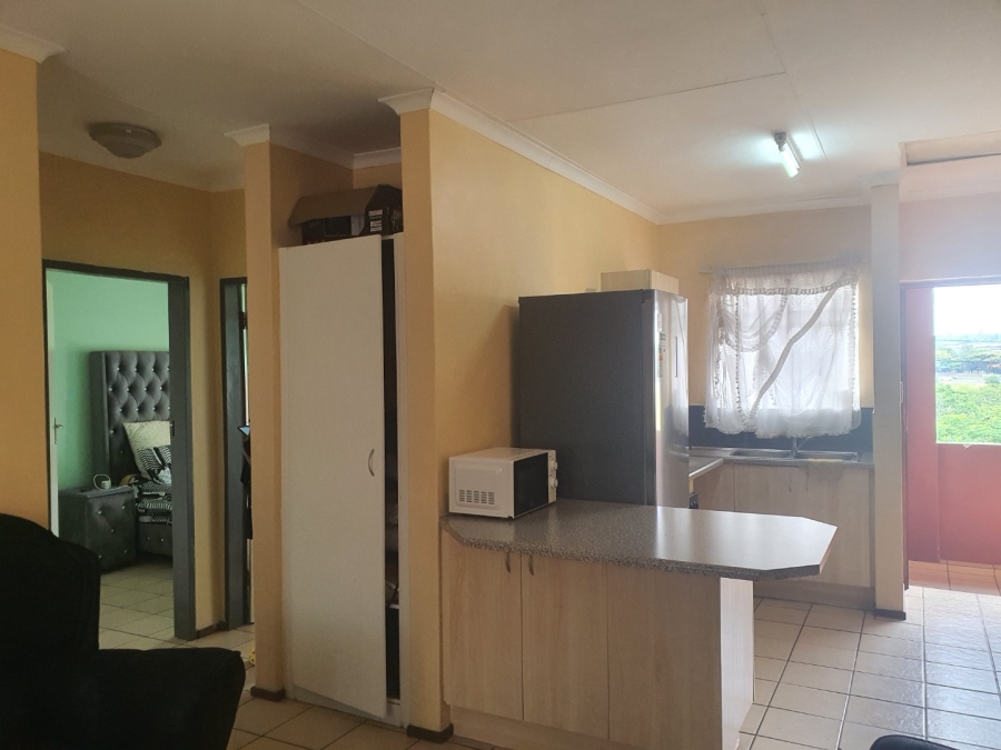 2 Bedroom Property for Sale in Rooihuiskraal North Gauteng