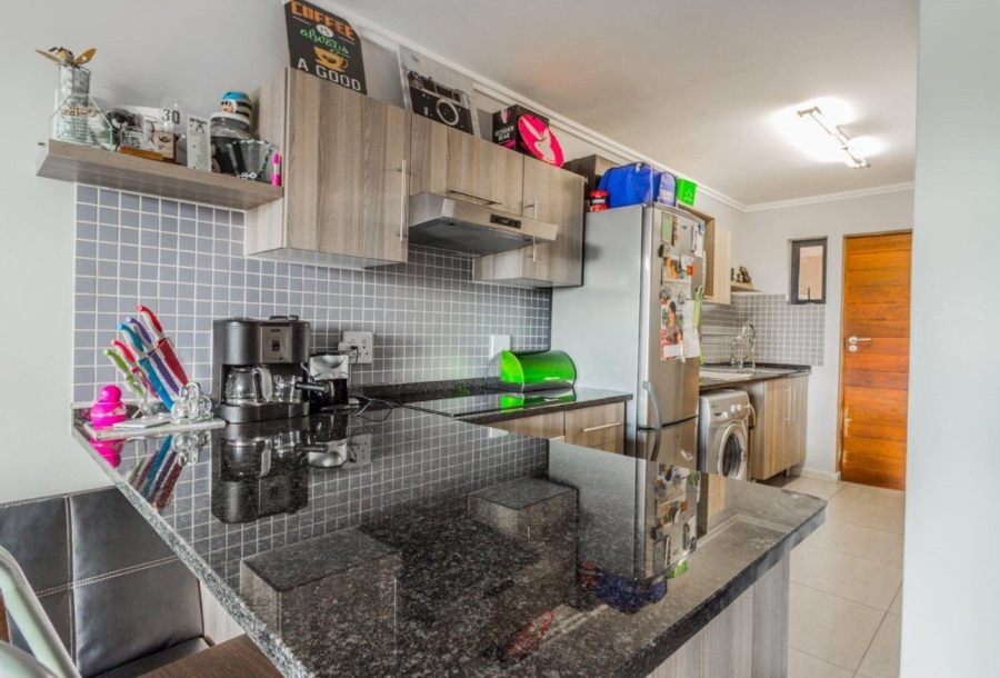 2 Bedroom Property for Sale in Sebenza Gauteng