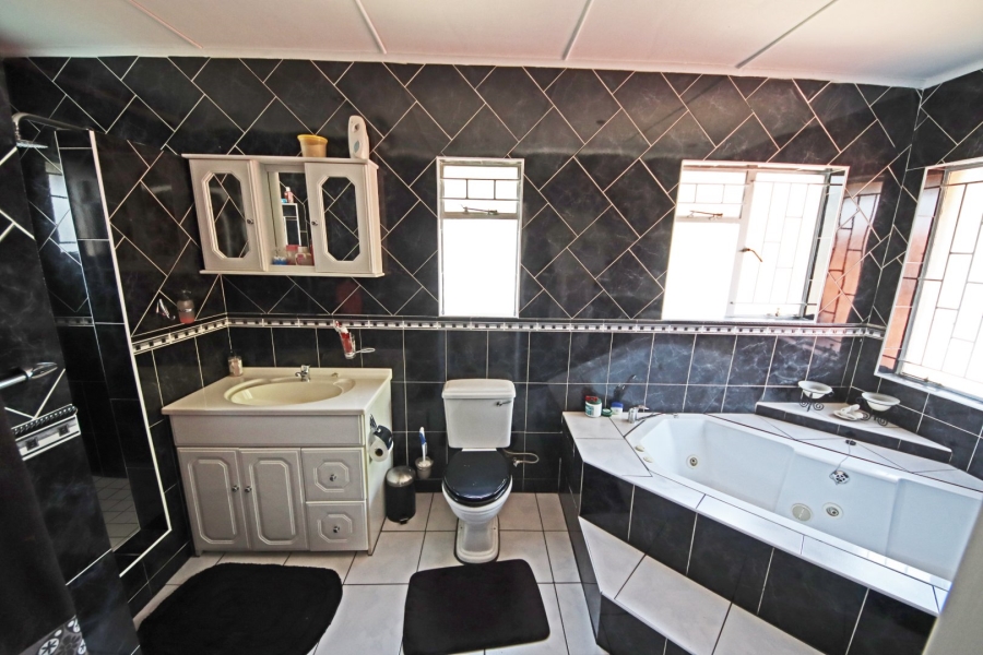 3 Bedroom Property for Sale in Croydon Gauteng
