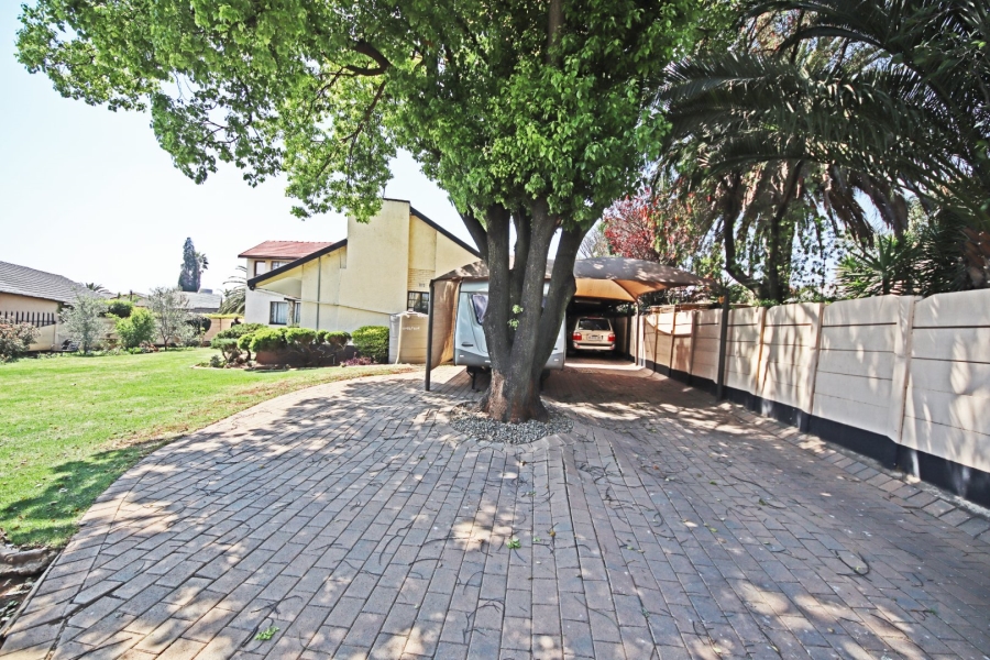 3 Bedroom Property for Sale in Croydon Gauteng