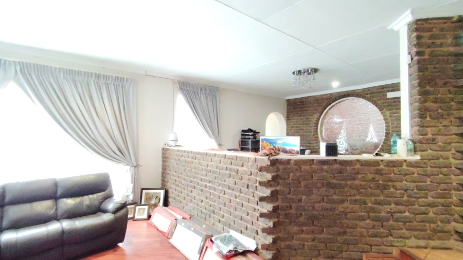 Commercial Property for Sale in Buyscelia Gauteng