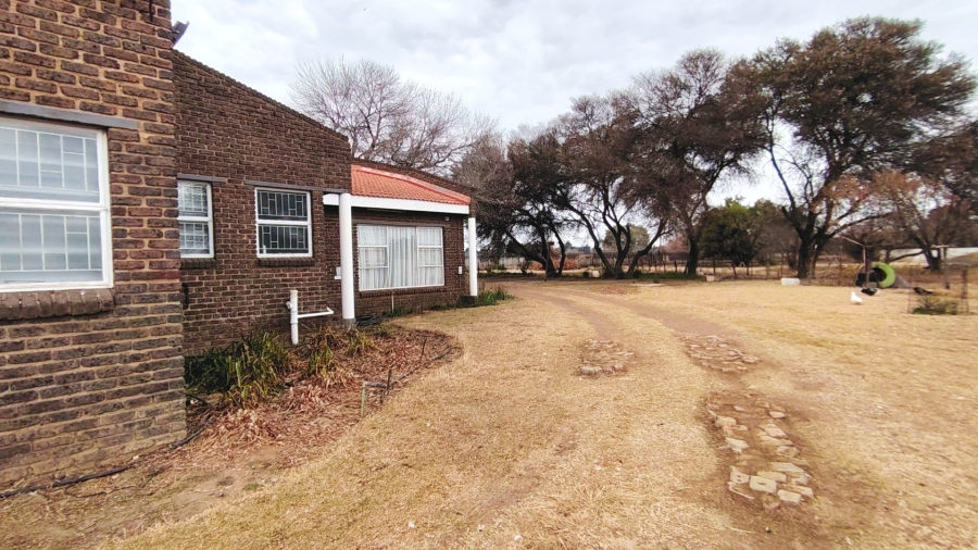 Commercial Property for Sale in Buyscelia Gauteng