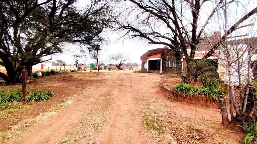 Commercial Property for Sale in Buyscelia Gauteng