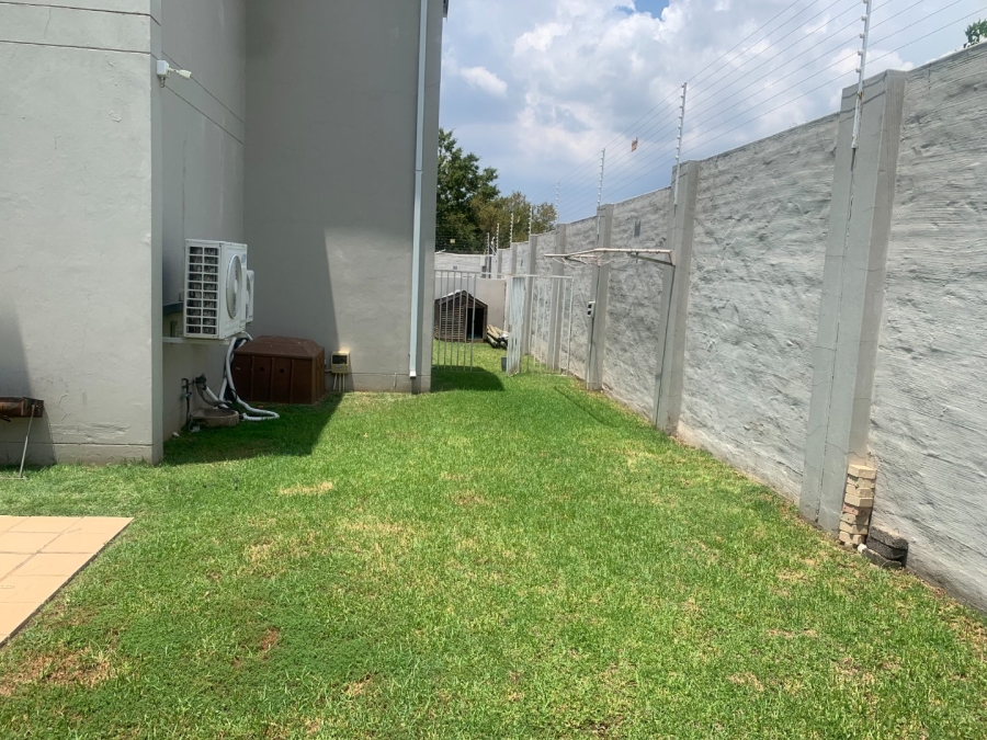 3 Bedroom Property for Sale in Blue Hills Gauteng