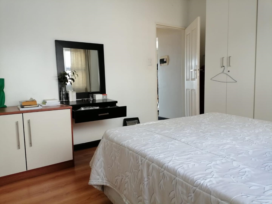 2 Bedroom Property for Sale in Rooihuiskraal North Gauteng